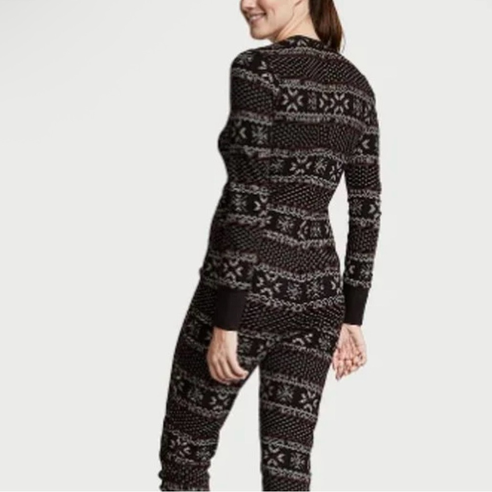 ๐ Victoria's Secret ๐ Stretch Knit Onsie Bodysuit Romper Black Fair Isle Accents - Picture 8 of 10